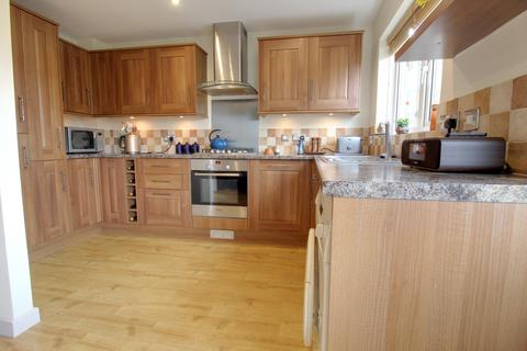 3 bedroom end of terrace house for sale - Foster Close, Stubbington