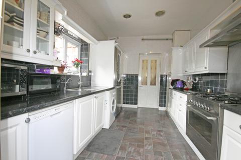 3 bedroom semi-detached house for sale, Pearcroft Road, London, E11