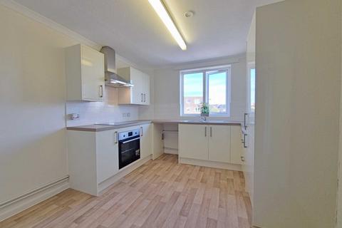 2 bedroom apartment to rent, Hale Close, Ipswich