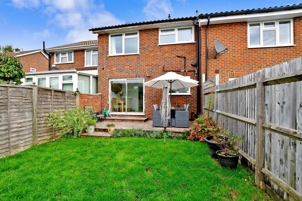 Hillcrest Close, Ashington, West Sussex 3 bed terraced house £415,000