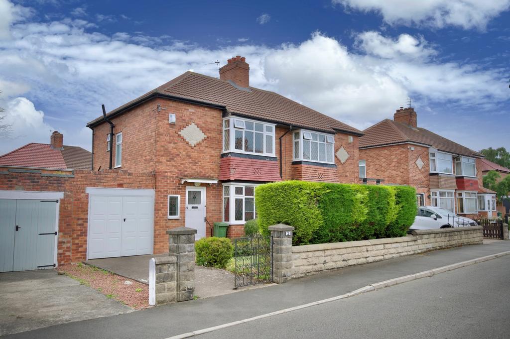 Turbinia Gardens, Cochrane Park, NE7 2 bed semidetached house £200,000
