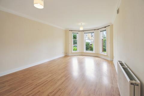 3 bedroom flat to rent, Hughenden Gardens, Flat B, Hyndland, Glasgow, G12 9XZ