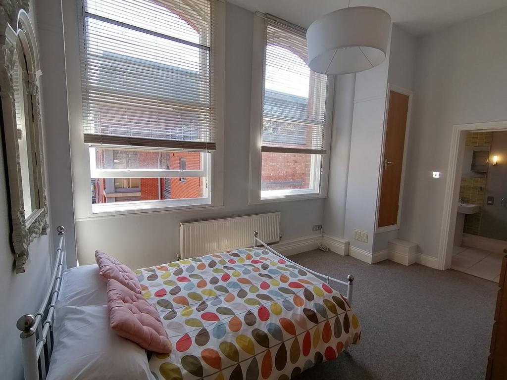 Apartment in Nottingham - More