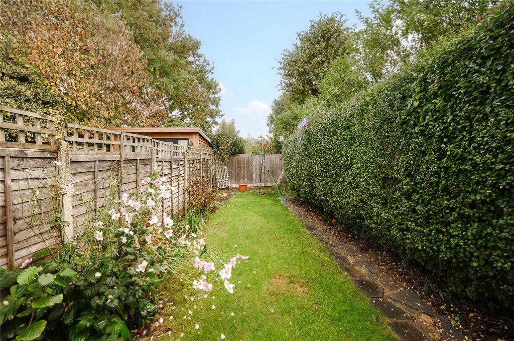 Elton Road, Kingston upon Thames, KT2 3 bed terraced house £699,950