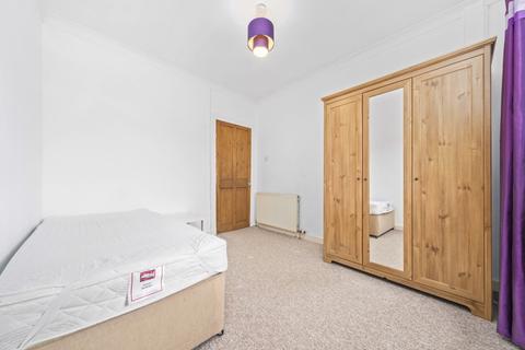 90 Croftside Avenue, Glasgow, G44 5NE