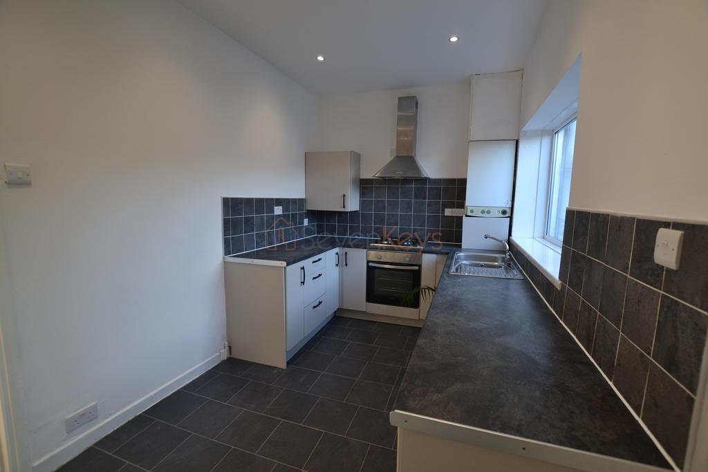 Kitchen 2.JPG