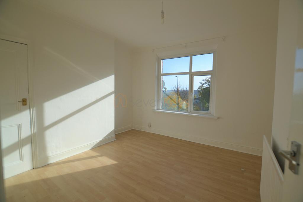Master Bedroom.JPG