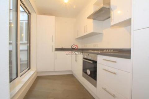 3 bedroom flat to rent, Old Street EC1V