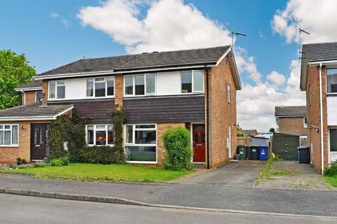 3 bedroom semi-detached house for sale - Spinney Close, Towcester, NN12