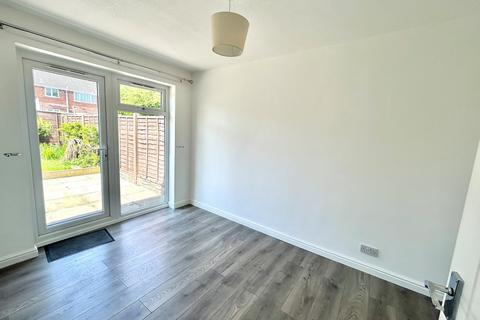 60 Crimscote Close, Shirley, Solihull, B90 4TT