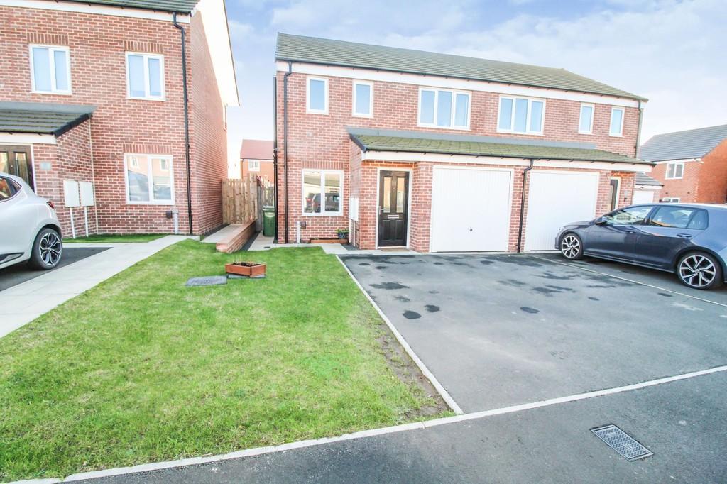 Saxilby Close, St. Nicholas Manor, Cramlington 3 bed semidetached