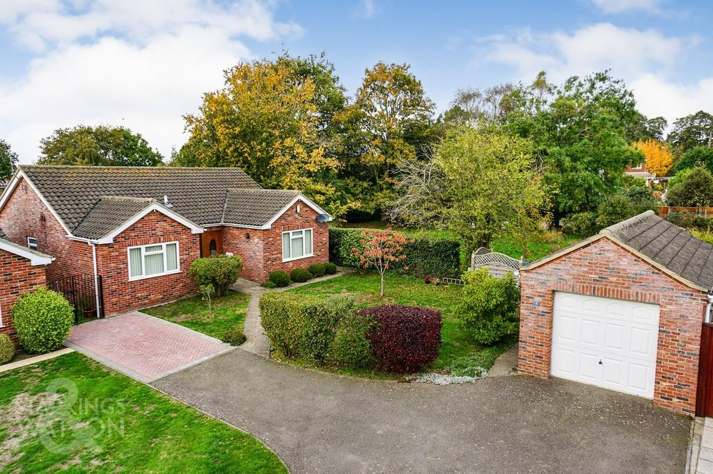 Barley Close, Cantley, Norwich 3 bed detached bungalow for sale £340,000