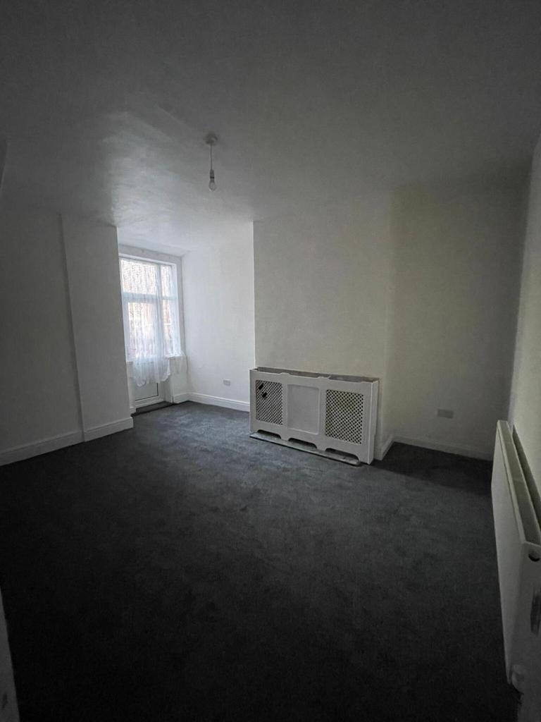 Keswick Road, Blackpool, FY1 5PB 4 bed terraced house £1,025 pcm (£