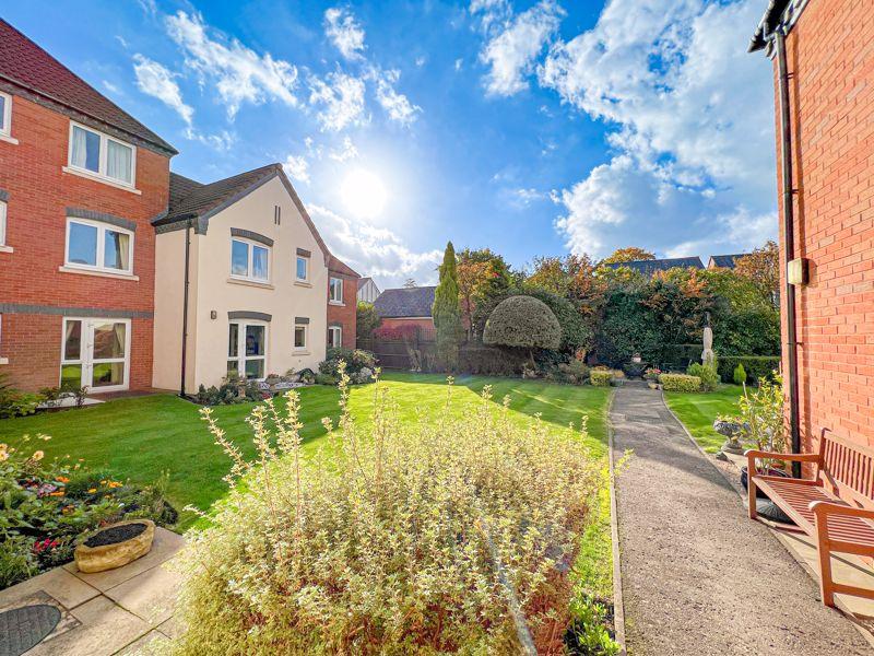 Hunters Court, Chester Road, Streetly, Sutton Coldfield, B74 3QX 1 bed