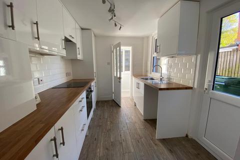 2 bedroom end of terrace house to rent, Blackhouse Hill, Hythe, Kent, CT21