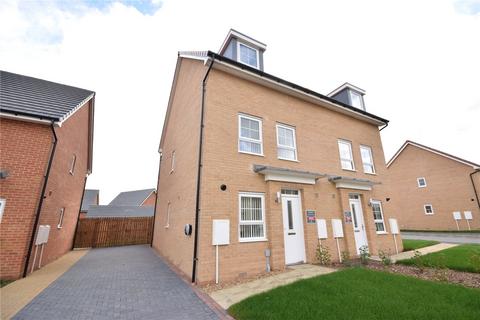 3 bedroom semi-detached house to rent, Alness Avenue, Micklefield, Leeds