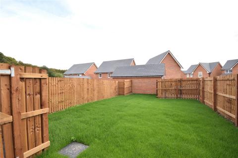 3 bedroom semi-detached house to rent, Alness Avenue, Micklefield, Leeds