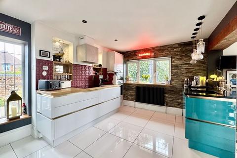 14 Ashurst Road, Sutton Coldfield, B76 1JH