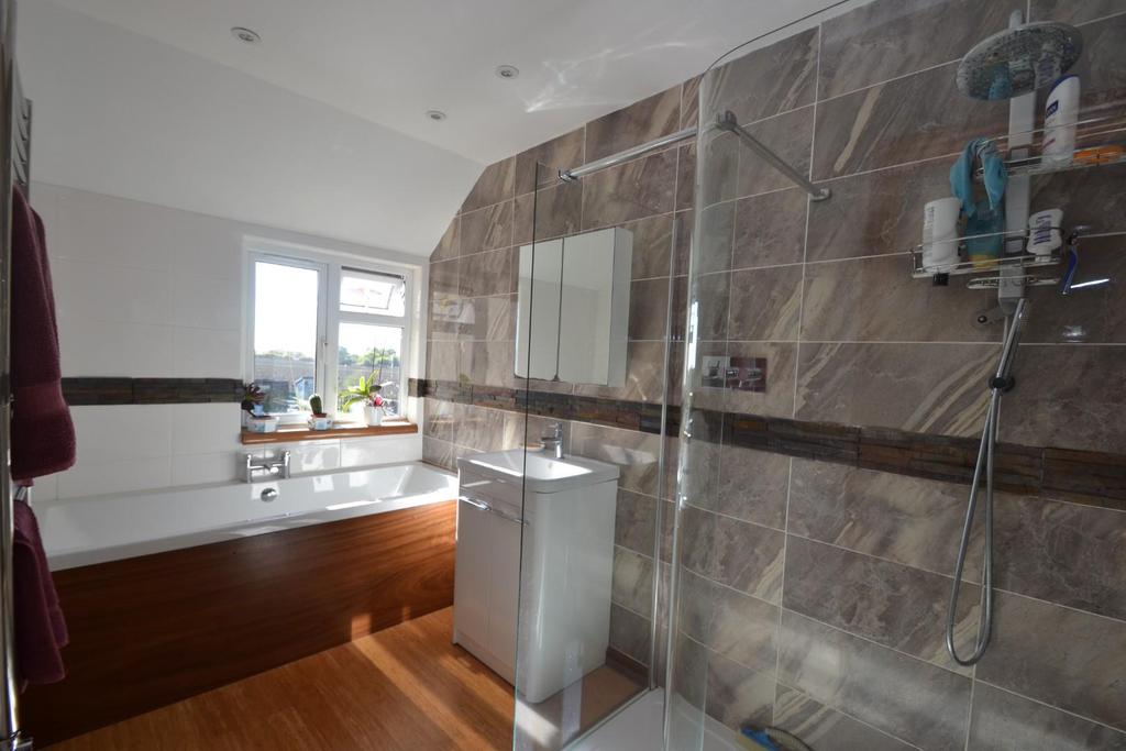 Bathroom.JPG
