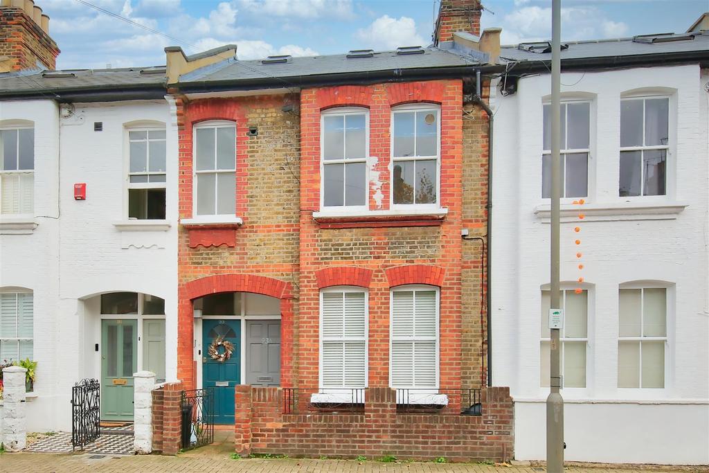 Ingelow Road, London 2 bed flat £1,950 pcm (£450 pw)