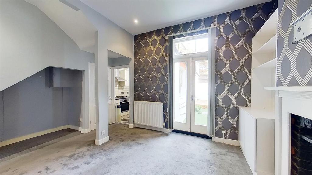 Ingelow-Road-Battersea-SW8-10232022 112641.jpg