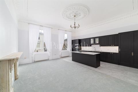 27b Belsize Square, London, NW3 4HU