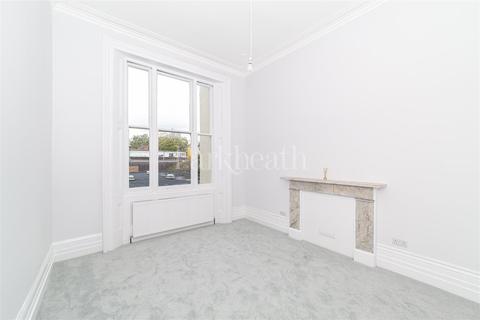 27b Belsize Square, London, NW3 4HU