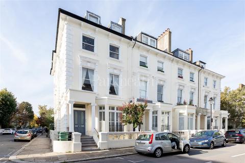27c Belsize Square, London, NW3 4HU