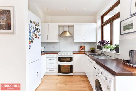 14 Hurst Road, London, E17 3BL