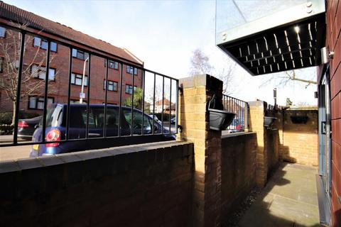 undefined, Beech Oak Court, Snakes Lane East