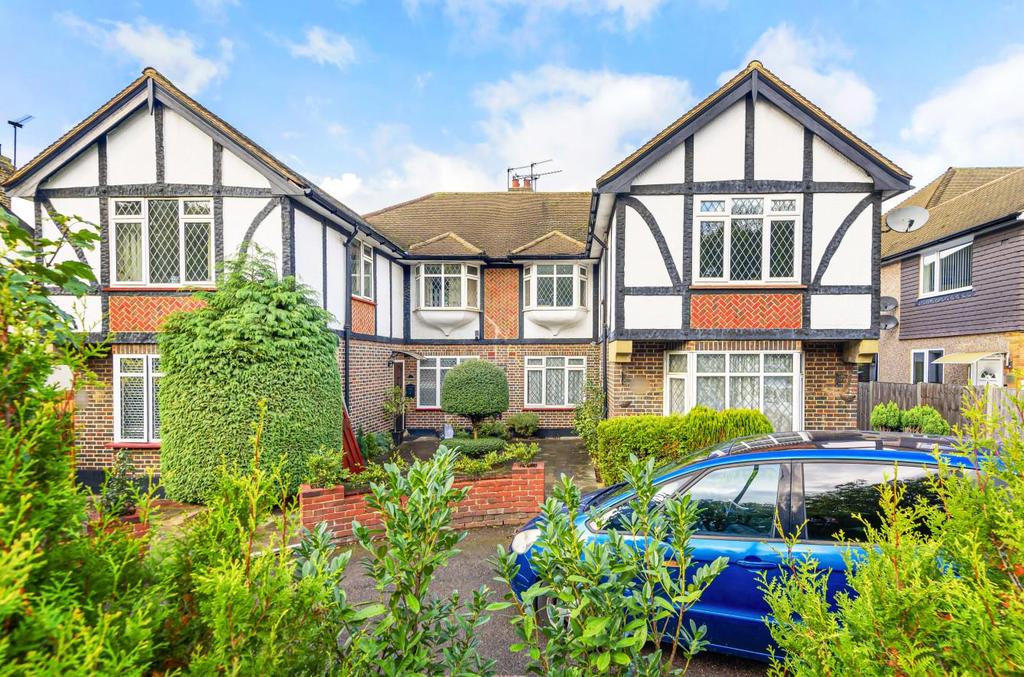 London Road, Ewell, Epsom 2 bed for sale £375,000