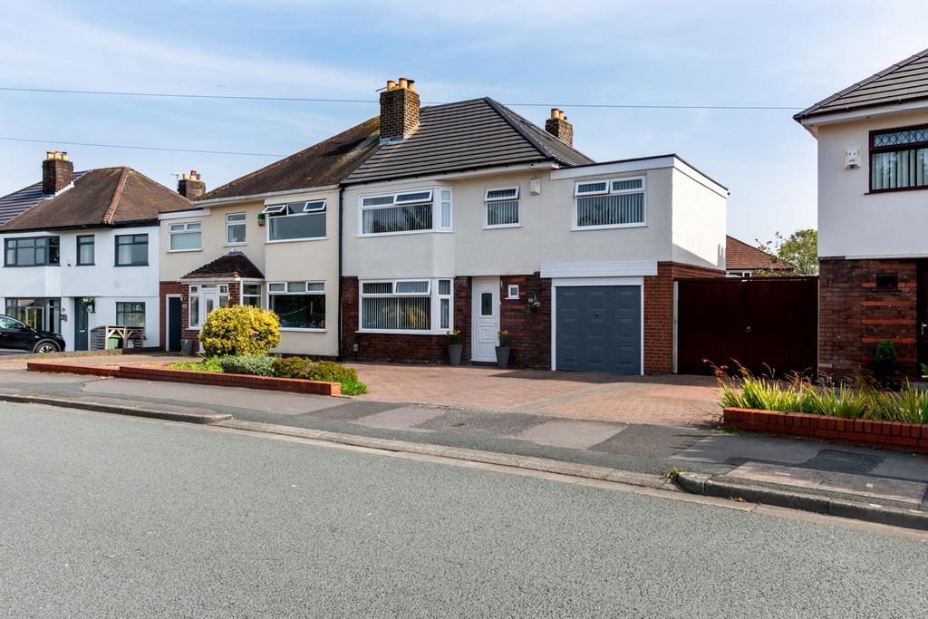 Lester Drive, Eccleston, St Helens, WA10 4 bed semidetached house for