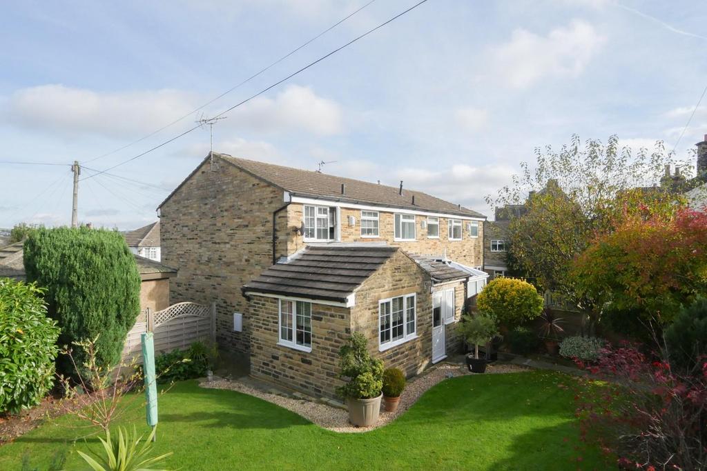 Thornhill Grove, Calverley, LS28 5PB 3 bed end of terrace house £370,000