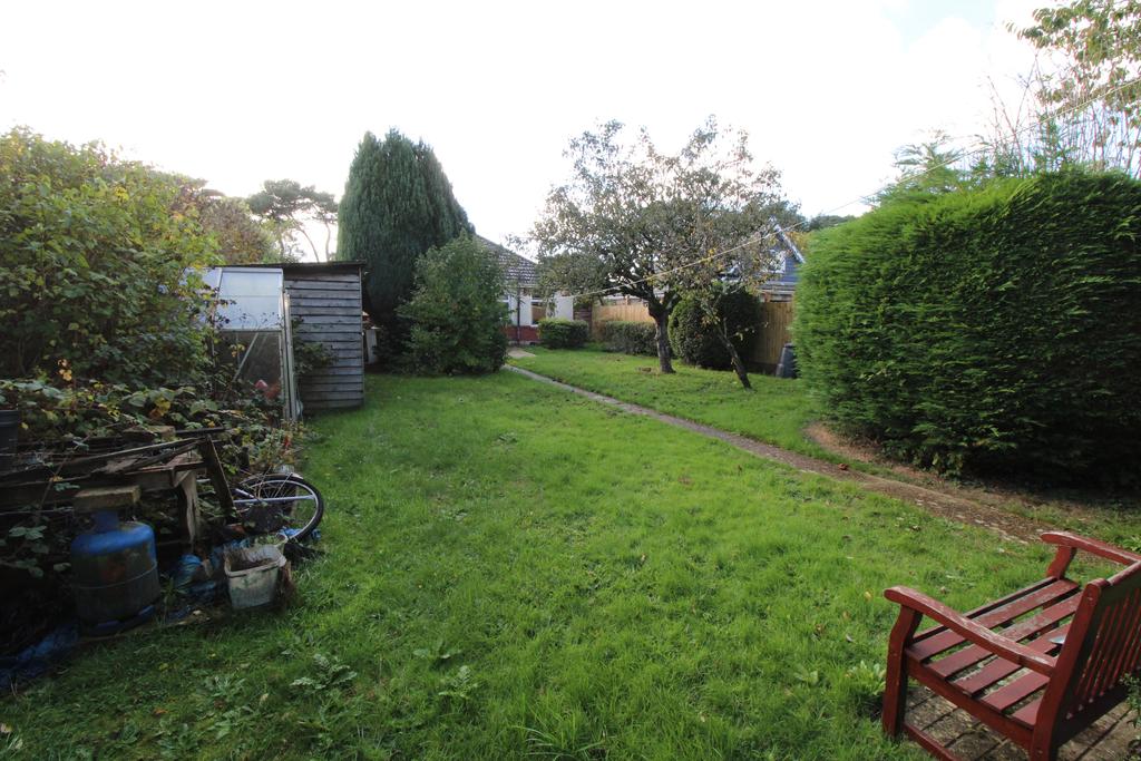 Francis Avenue, Bournemouth, 2 bed house £340,000