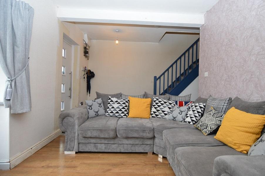 Burnthill Lane,Rugeley,WS15 2HZ 3 bed semidetached house £190,000