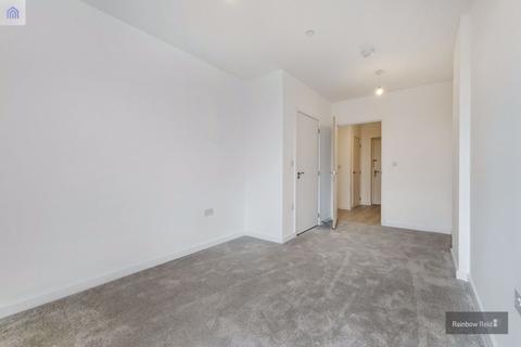 2 bedroom flat to rent - Tabbard Apartments, Acton, W3