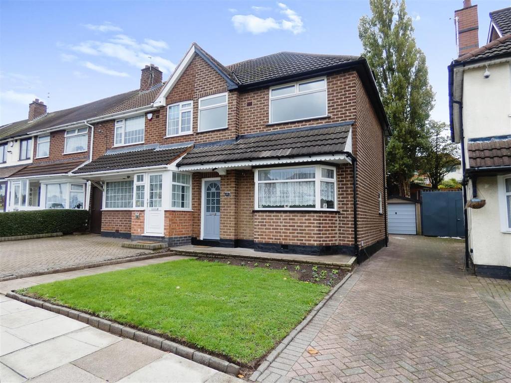 Queslett Road, Great Barr, Birmingham 3 bed end of terrace house for