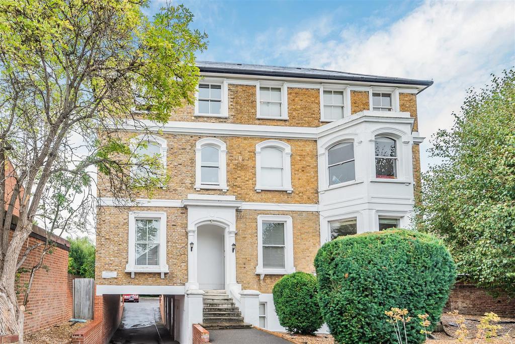 Berrylands, Surbiton Studio £1,100 pcm (£254 pw)