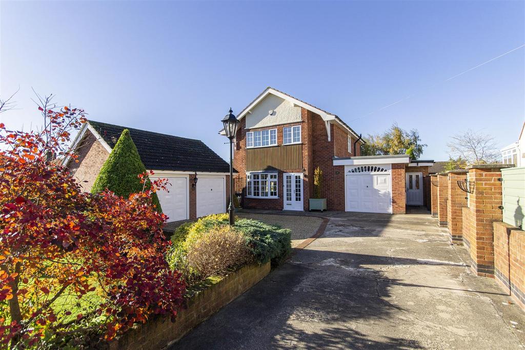 Little Morton Road, North Wingfield, Chesterfield 3 bed detached house £420,000