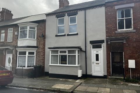 3 bedroom terraced house to rent, Belvedere Road, Dl1