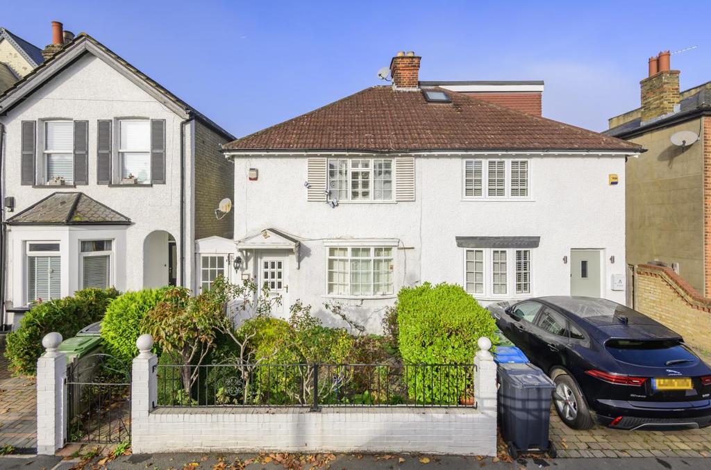 Douglas Road, Surbiton 2 bed semidetached house £575,000