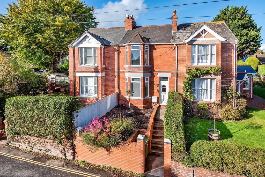 Causey Lane, Exeter 3 bed terraced house £375,000