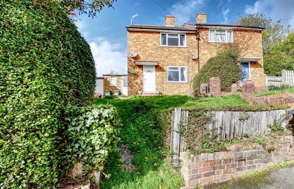 Paton Road, BexhillOnSea 2 bed semidetached house for sale £250,000
