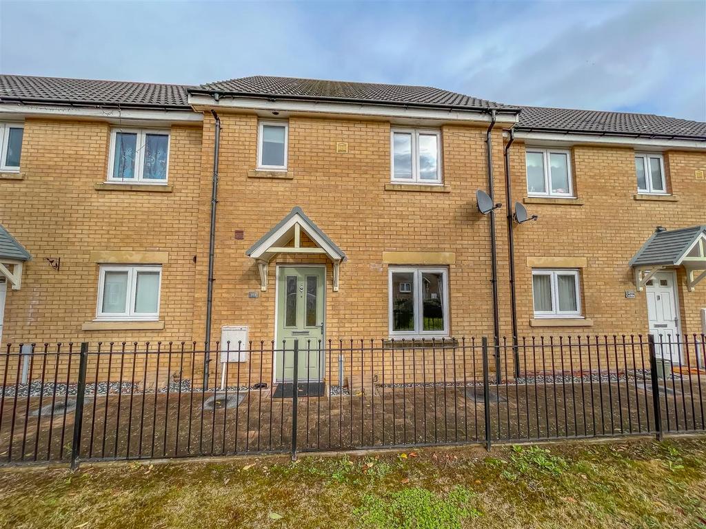 Bloomery Circle, Newport 3 bed terraced house for sale £220,000