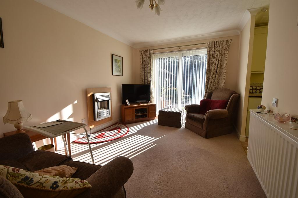 The Dovecotes, Beeston, NG9 1GG 2 bed semidetached bungalow for sale