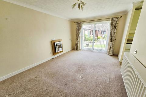 2 bedroom semi-detached bungalow for sale, The Dovecotes, Beeston, NG9 1GG