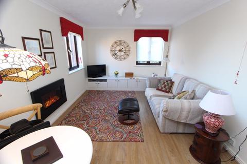 2 bedroom apartment for sale - Coed Pella Road, Colwyn Bay