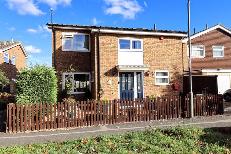Turnberry Close, Milton Keynes 4 bed detached house £400,000