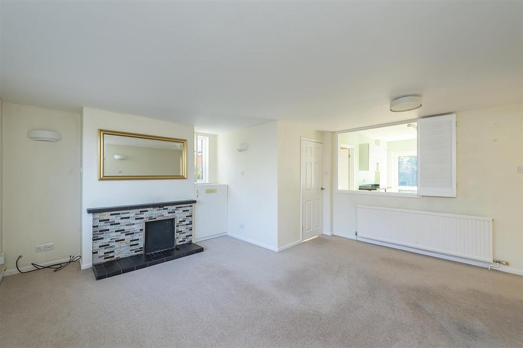 Rosebery Avenue, Harpenden 3 bed flat for sale £695,000
