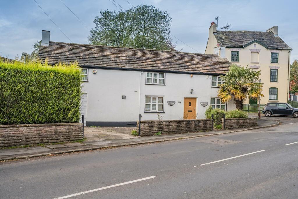 Gawsworth Road, Macclesfield, SK11 8UE 4 bed detached house for sale